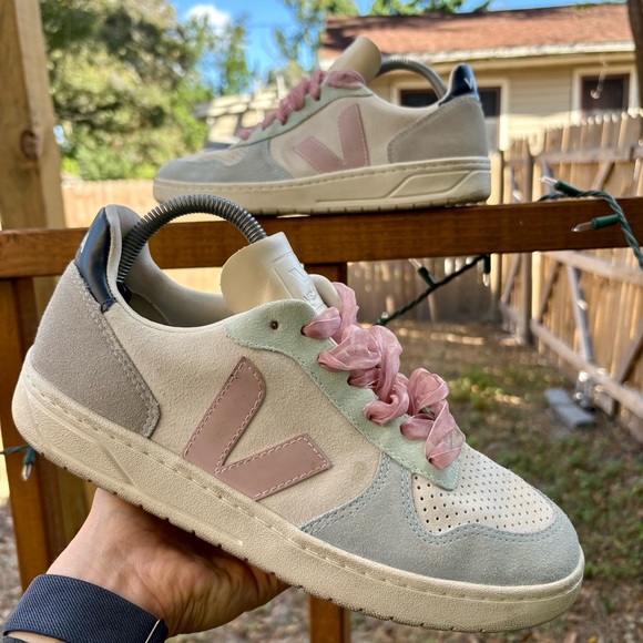 Veja Shoes - VEJA V10 Suede Sneakers Multi Color Lace Up Casual Shoe Women’s 10 Ribbon Laces